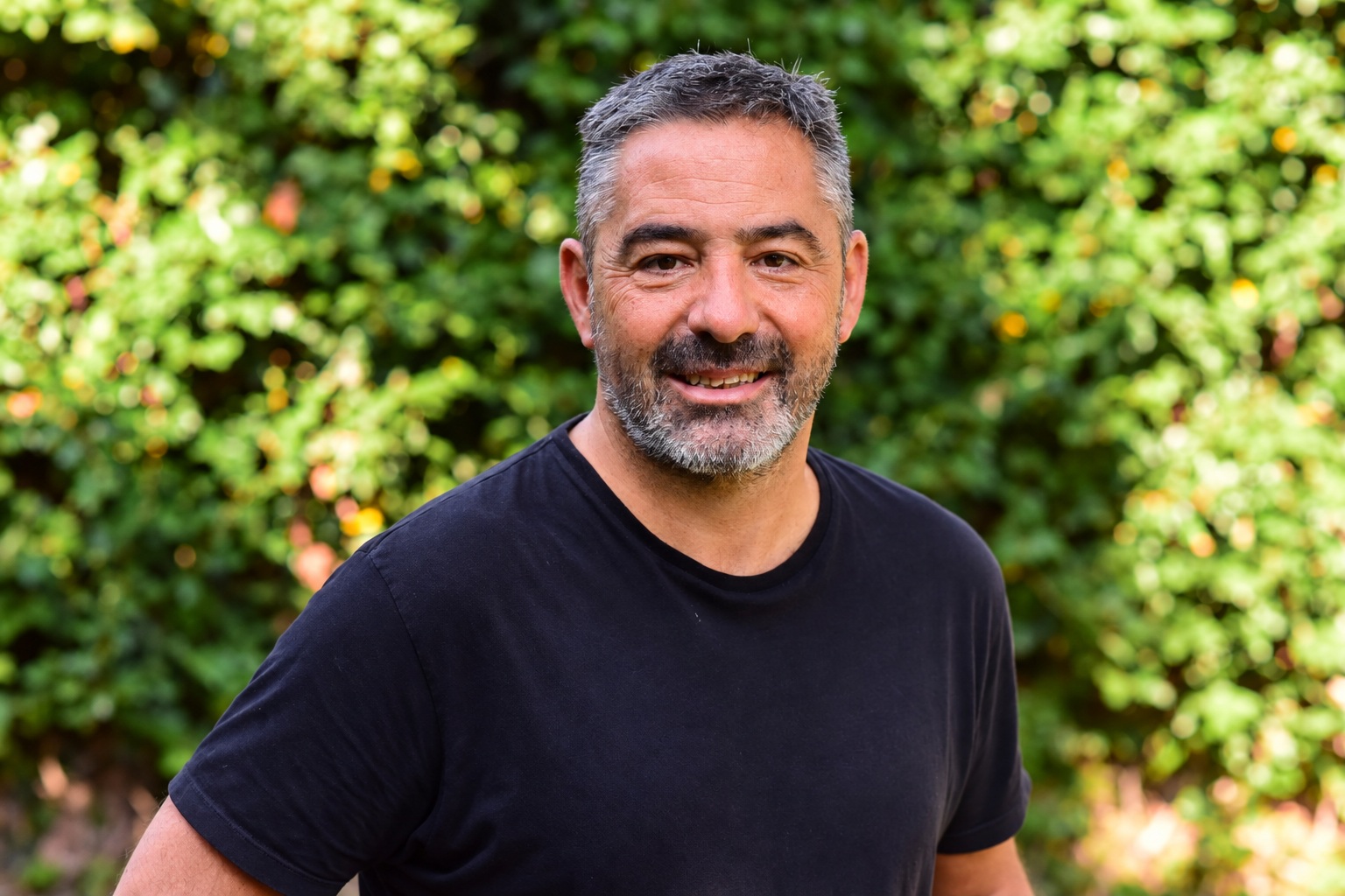 Andrés Petrillo junto a los vecinos de San Martín